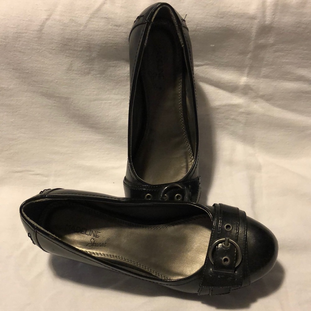 Clearance! Madeline Stuart Black pumps. Cute style. Women’s size 7. Great shape.